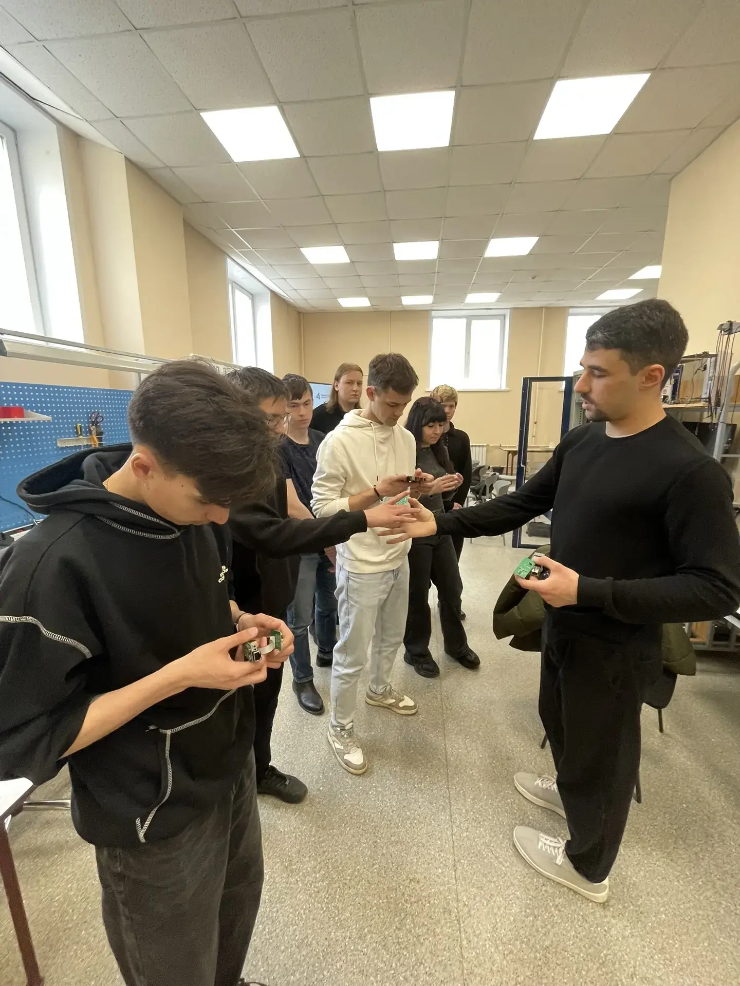 С 13 по 18 апреля стартовал проект академической мобильности, в рамках которого студенты третьего ку