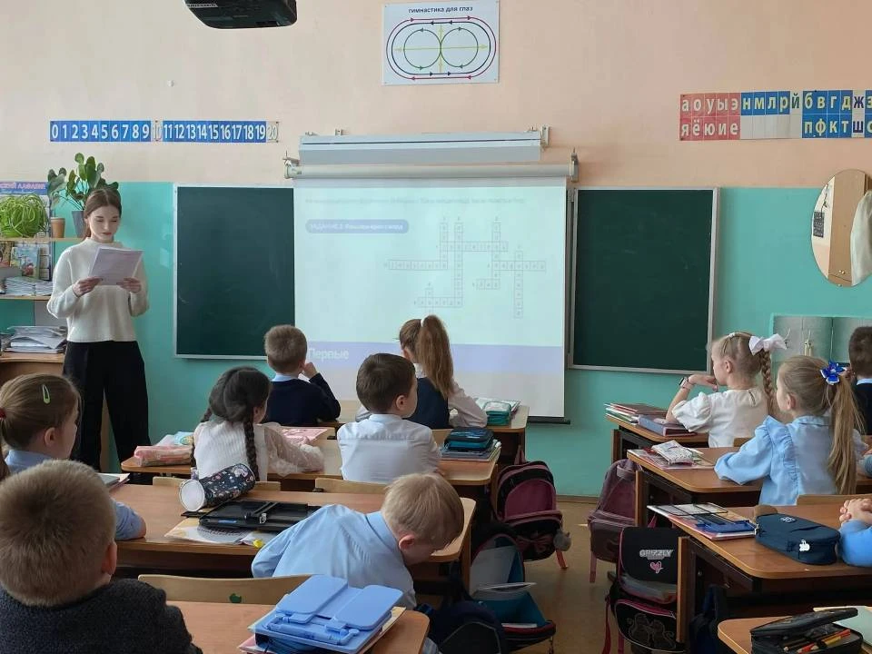🧊 БЕЗОПАСНО С ПЕРВЫМИ: РАСКРЫВАЕМ ТАЙНУ ТАЮЩЕГО ЛЬДА Активисты нашей первички провели увлекательную 