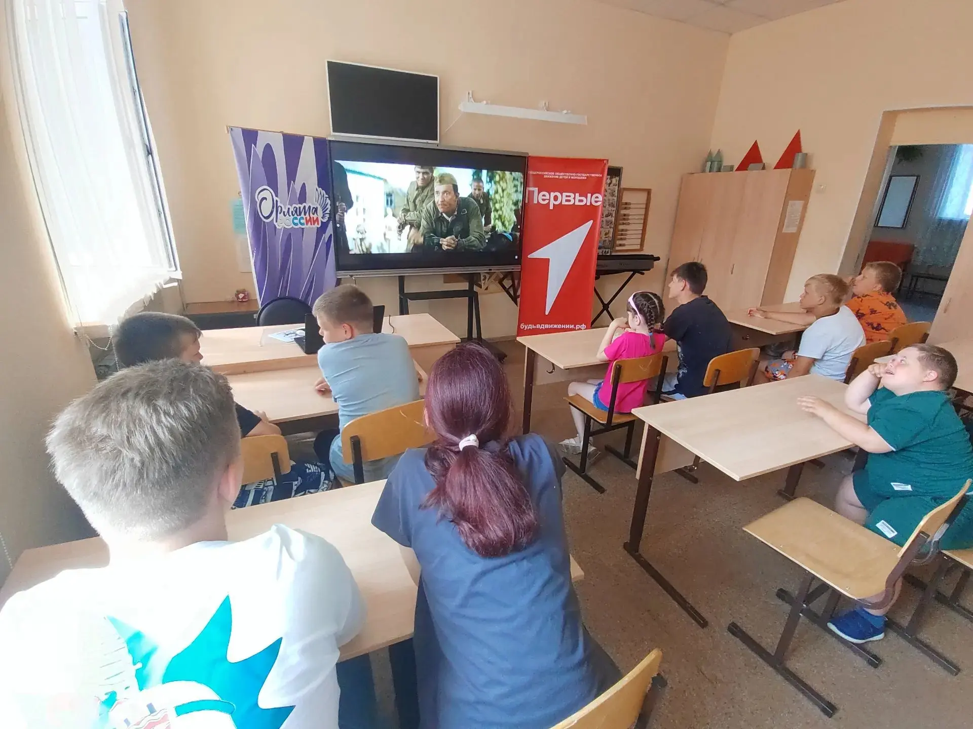 Солнце, мыльные пузыри и память сердца: один день из жизни нашего лагеря! ☀️

Сегодняшний день получ