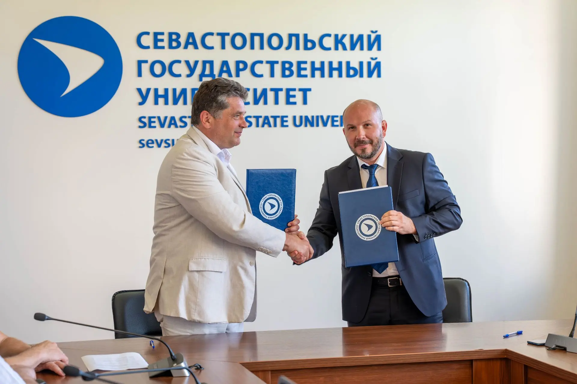 СевГУ и Севстар заключили соглашение о сотрудничестве 🤝

Ректор СевГУ Владимир Нечаев и руководител