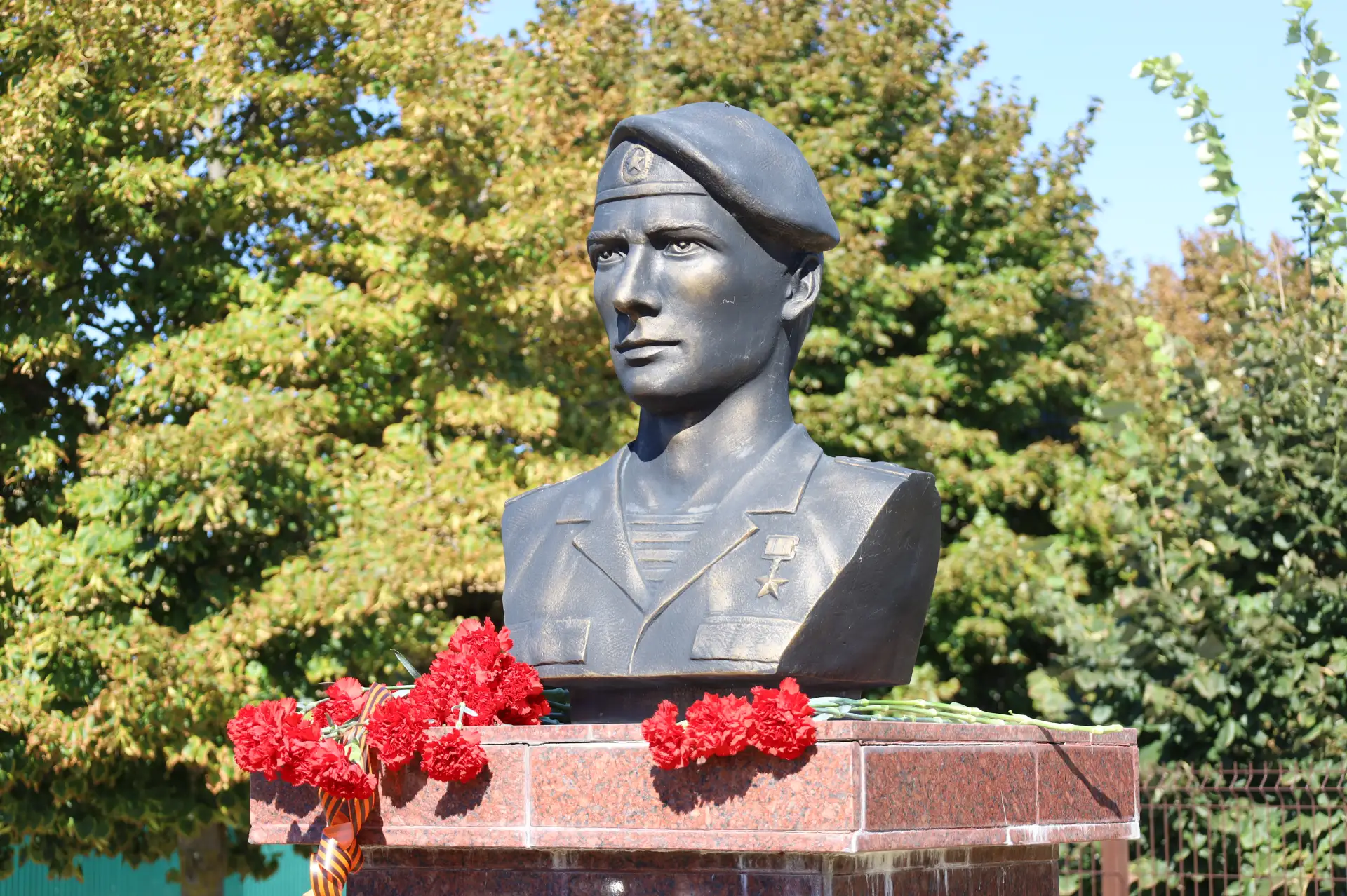 Сегодня – 27 годовщина подвига нашего земляка, Героя России Александра Геннадьевича Ков...