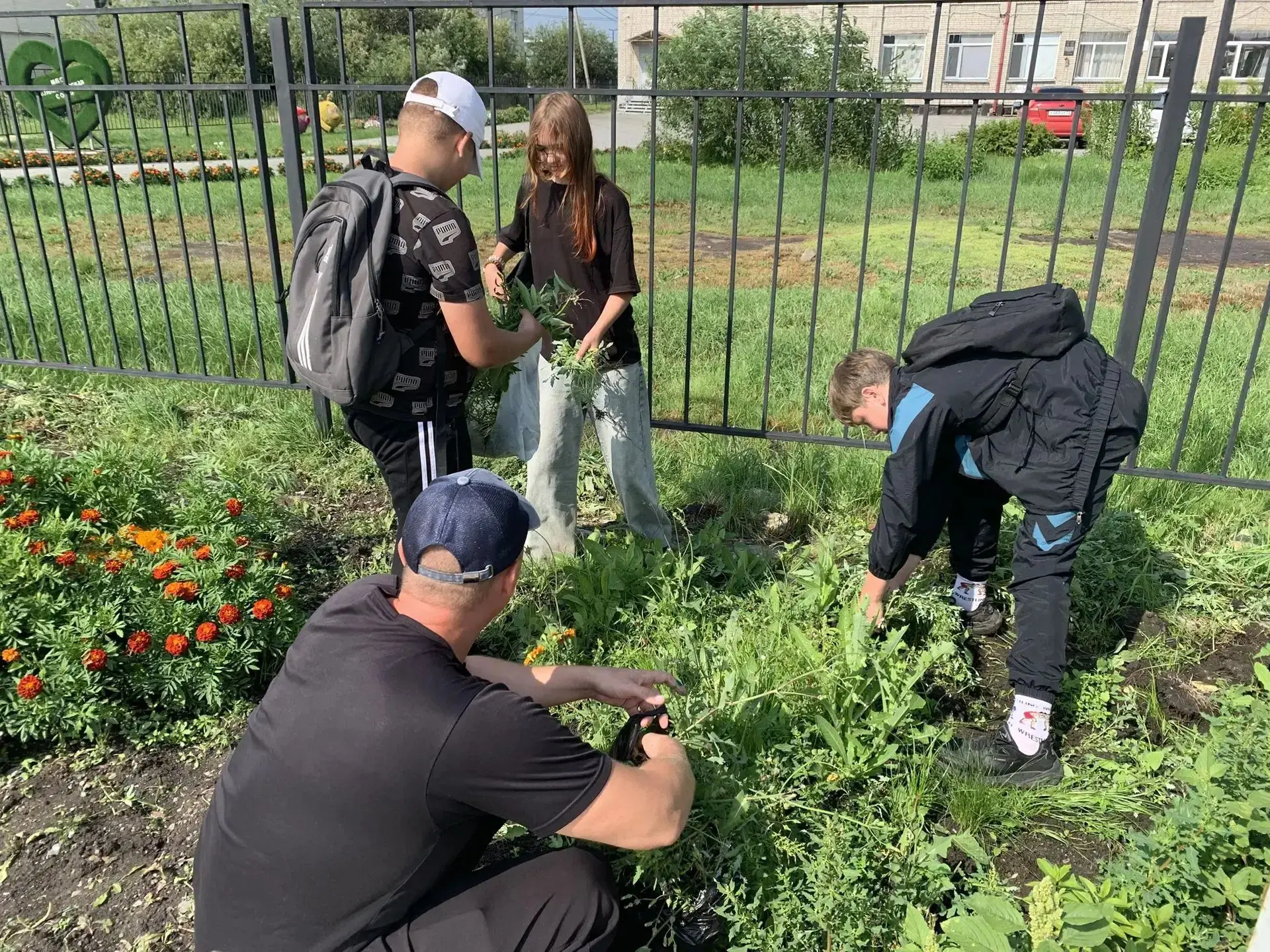 🌱 ПЯТАЯ ТРУДОВАЯ ЧЕТВЕРТЬ🌱
ИЮЛЬ - 2026 Обучающиеся  МБОУ"Лебяжьевская СОШ" 6А класса с классным ру