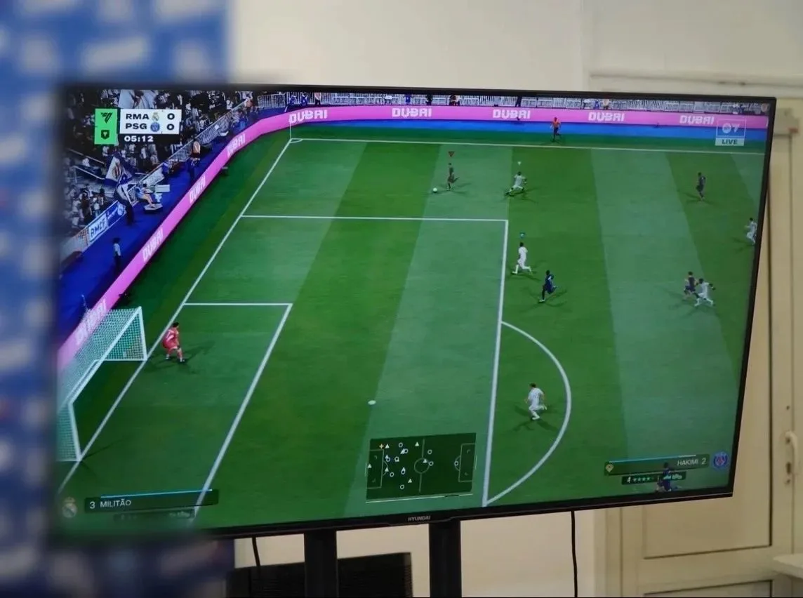 ⚽️Финалисты выйдут на поле с настоящими звездами футбола. Завершен киберспортивный турнир «Быть перв