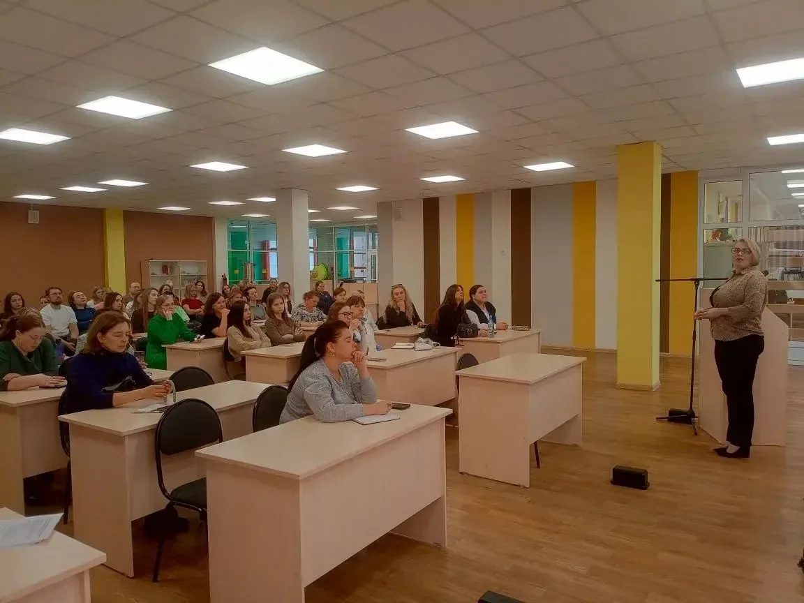 📚 Семинар по работе с деструктивным поведением подростков  25 марта в нашей школе состоялся важный и