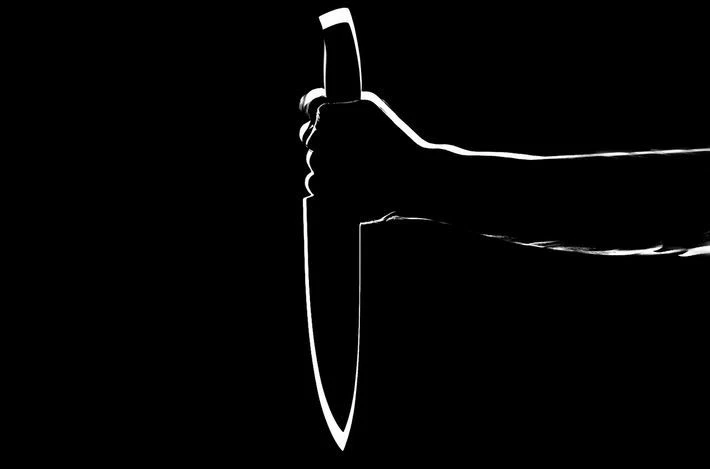 В школе Башкирии девятиклассник во время урока ударил ножом сверстника