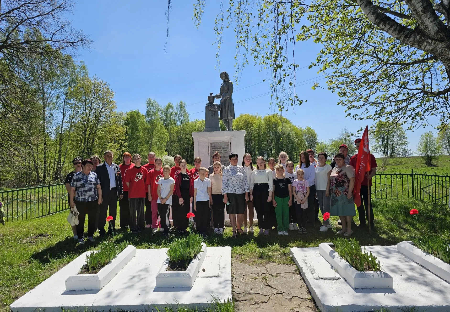 📌Митинг у братской могилы Советских воинов: Помним. Гордимся. Чтим🏅

✨8 мая 2026 года, в преддвери