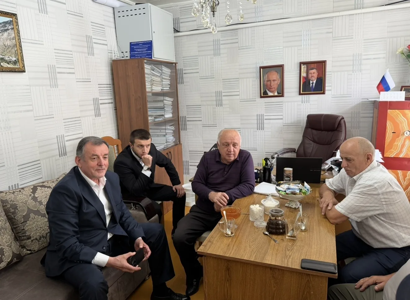 В селе Могох Гергебильского района состоялась рабочая встреча кандидата в депутаты Наро...