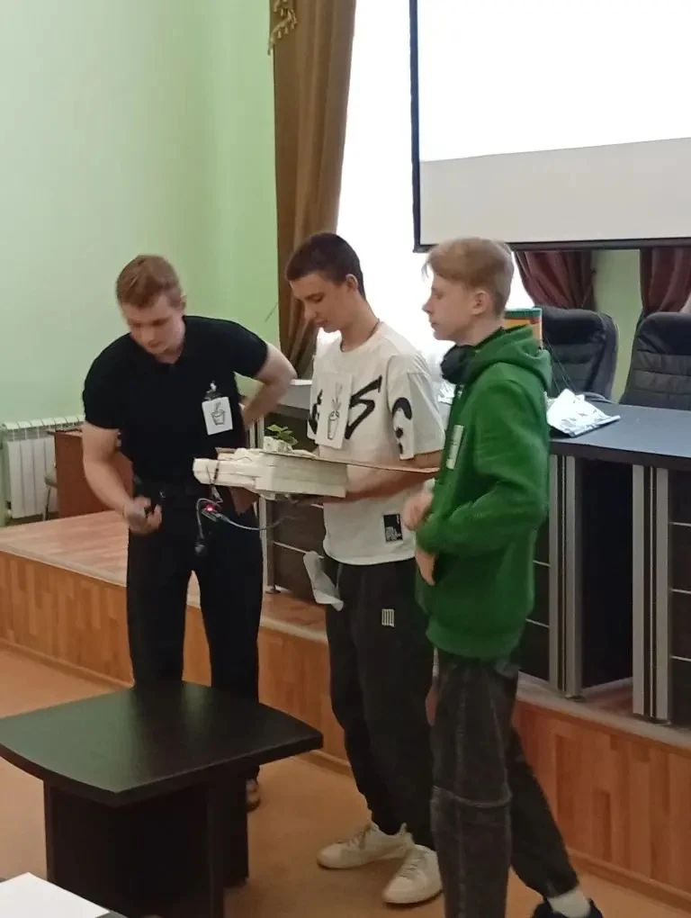 9 апреля закончился областной хакатон ТехноКвант 🤩 Учащиеся со всей области собрались в Детском техн