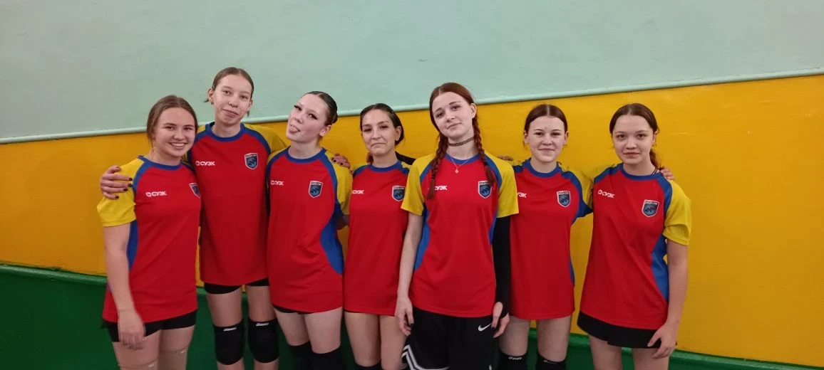 С 10-11 февраля Городские соревнования по волейболу , среди общеобразовательных команд г. Назарово. 