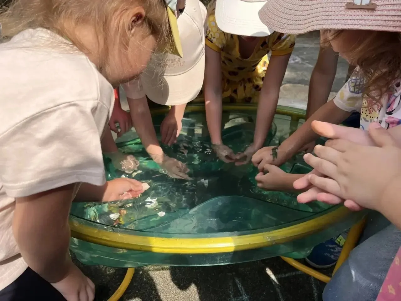 НОВОСТИ ДОШКОЛЯТ 

🧩 Можно бесконечно смотреть на огонь, воду и на то, как весело наши малыши прово