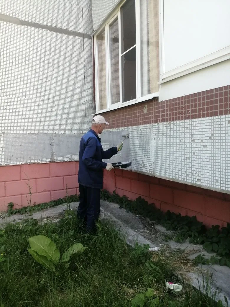 Закрасили антивандальные надписи на стенах МКД