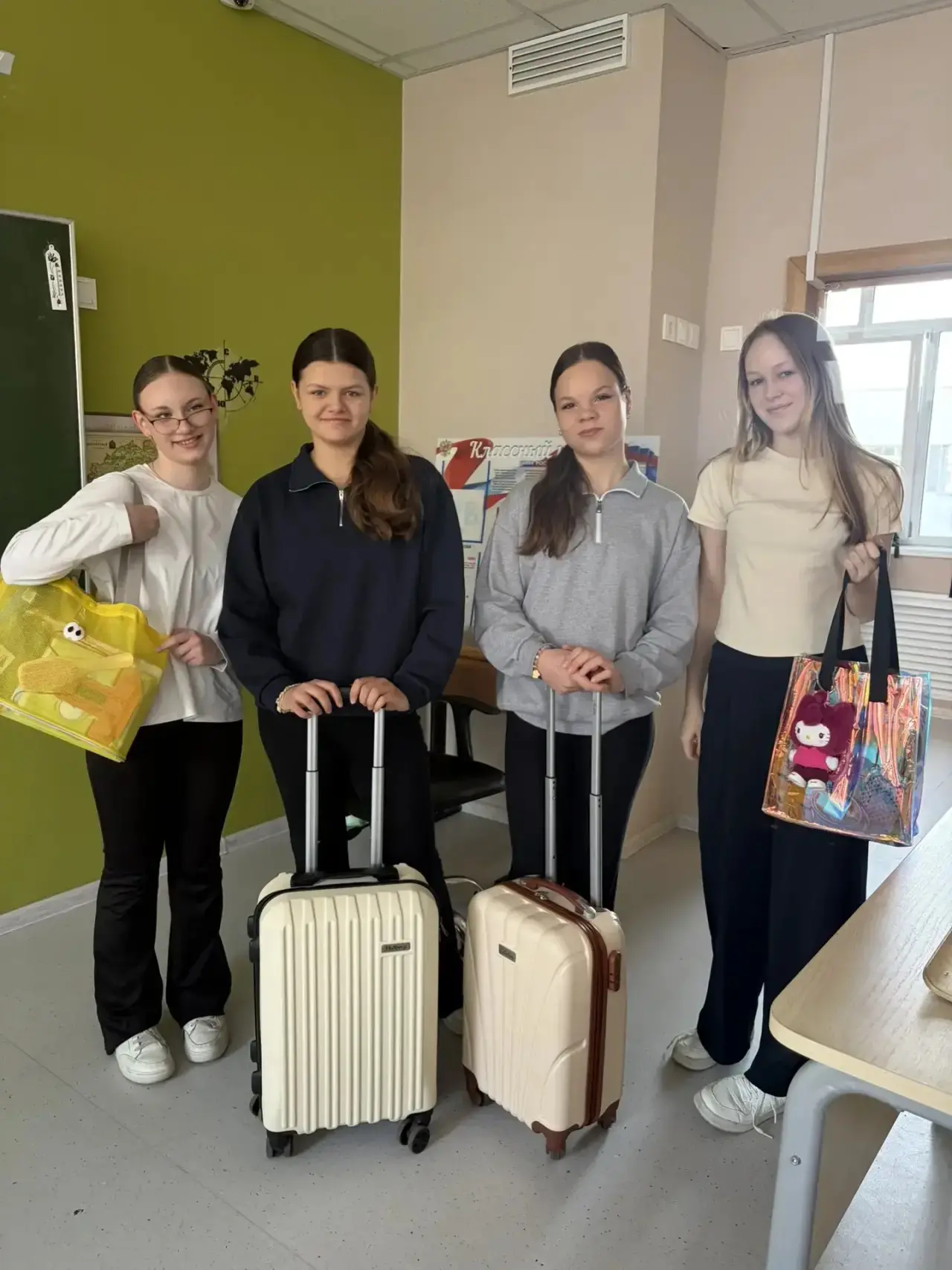 «Здравствуйте! Можно войти?» 👋🏻   А что видели все в классе после этой фразы от наших учеников, смот
