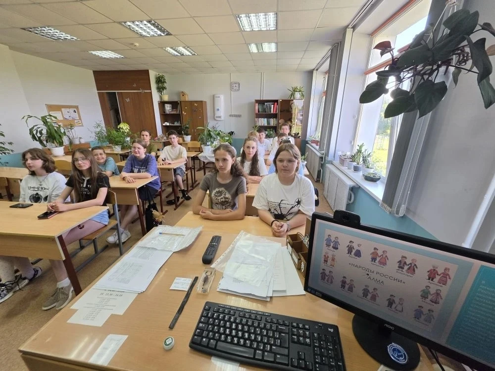 🎭 В пришкольном лагере нашего лицея стартовал тематический блок «Тамбов многонациональный: единство