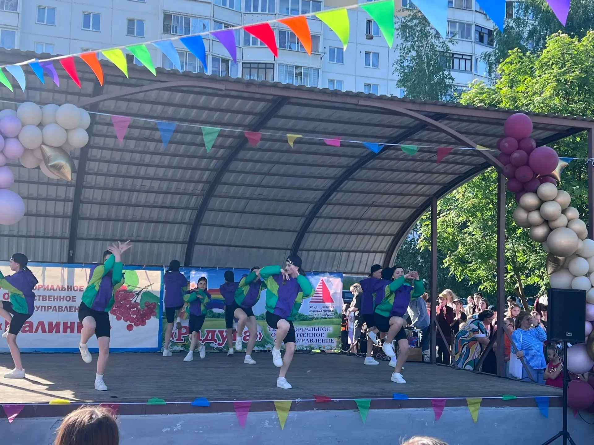 🎉 Неделя детства в Калининском районе! 🎉 
 
В честь Дня защиты детей наш район на целую неделю пре