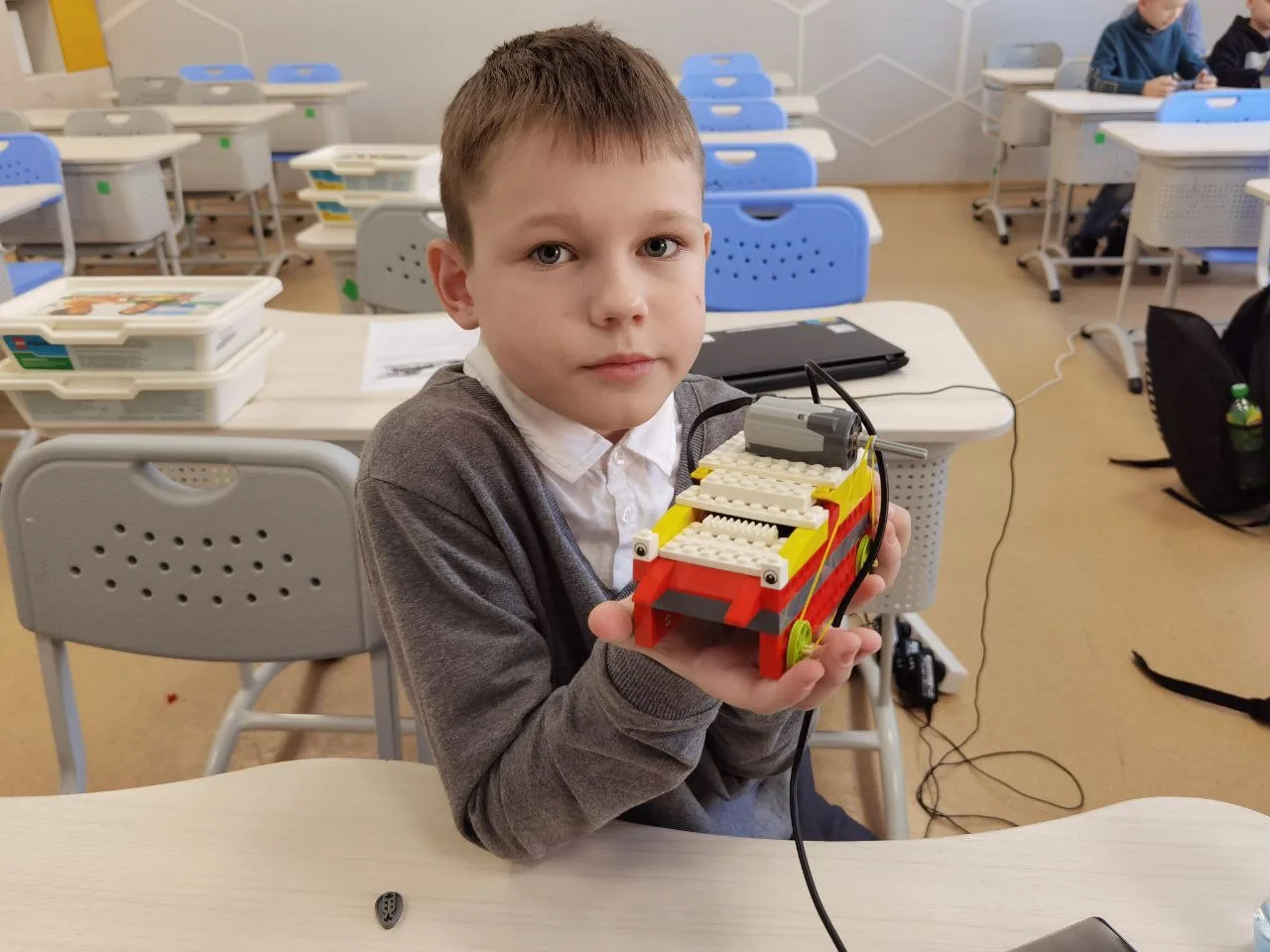 «РОБОФЕСТ»! 🏆🤖  20 декабря наши лицеисты достойно выступили на муниципальном фестивале по робототехн