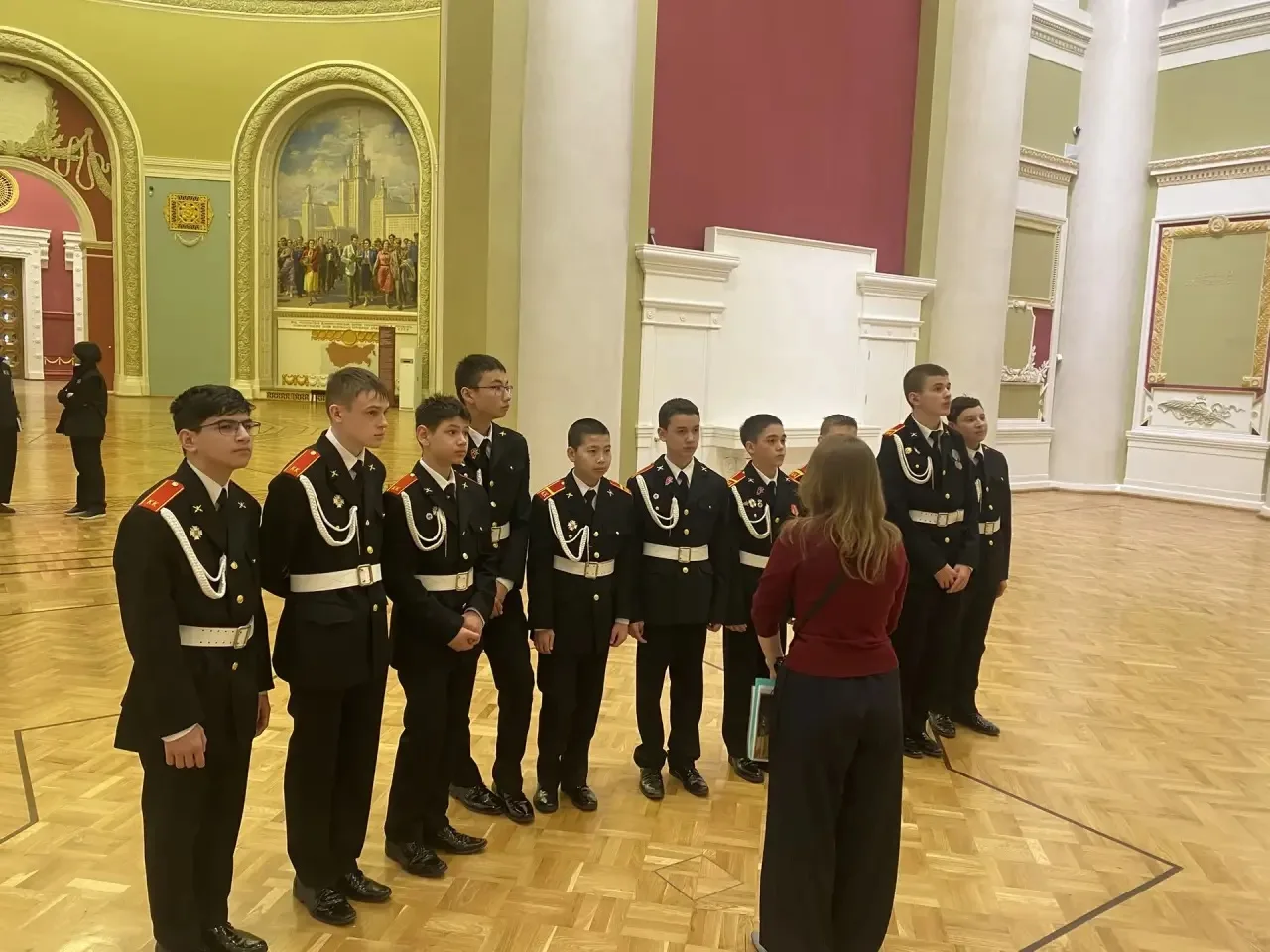 🇷🇺Кадеты 7 класса «К» на каникулах  Во время каникул кадеты 7 класса «К» посетили павильон № 1 на ВД