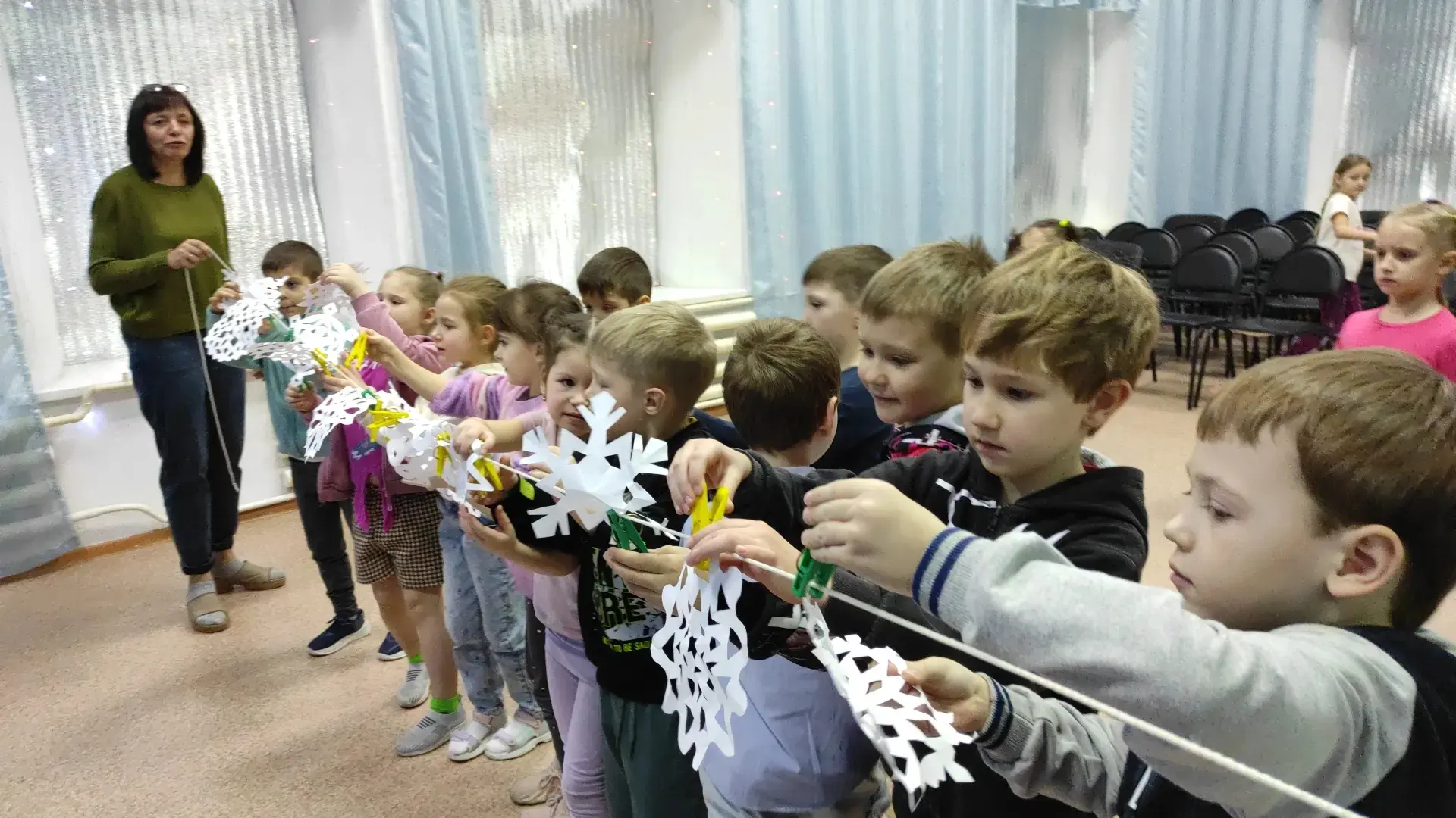 ☃️Зима поздравляет!❄️  🎄С 20 по 23 января в детских объединениях «Мальвина», «Почемучки» и «Разноцве