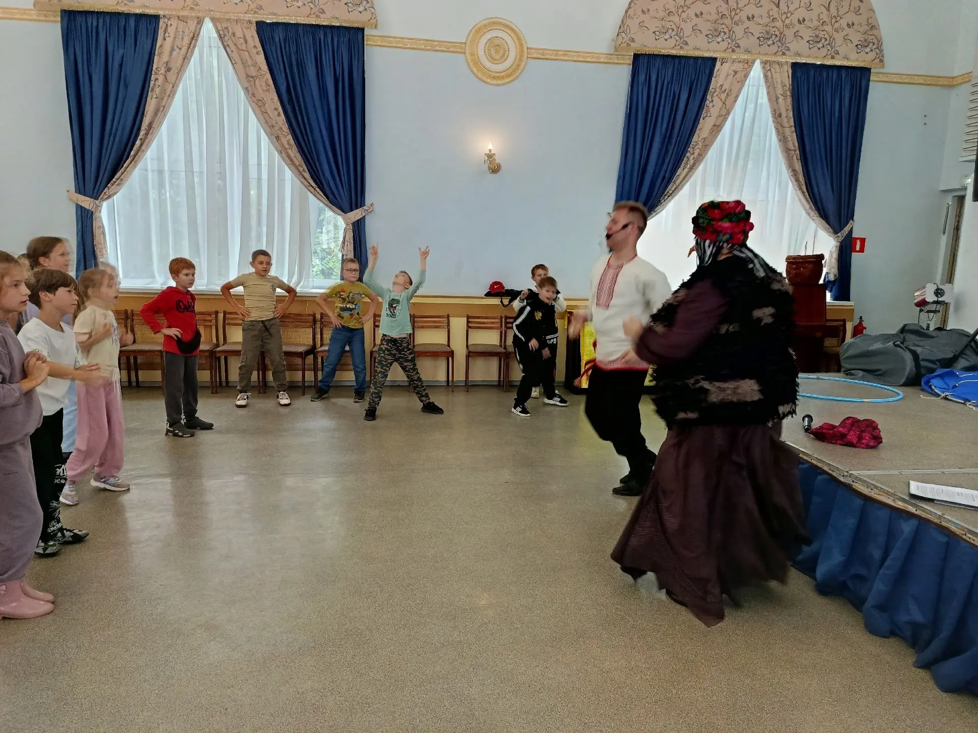 В гостях у сказки: как лагерь школы №67 отметил День семьи, любви и верности.
 
В летнем лагере Цент