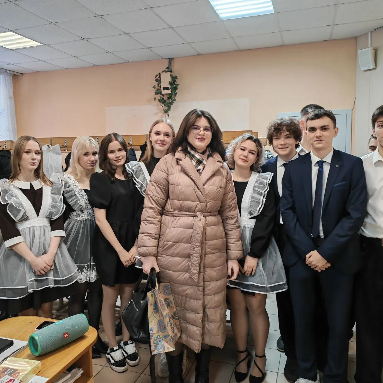 6 марта в честь праздника «Международного женского дня» наша школа погрузилась в атмосферу радости, 