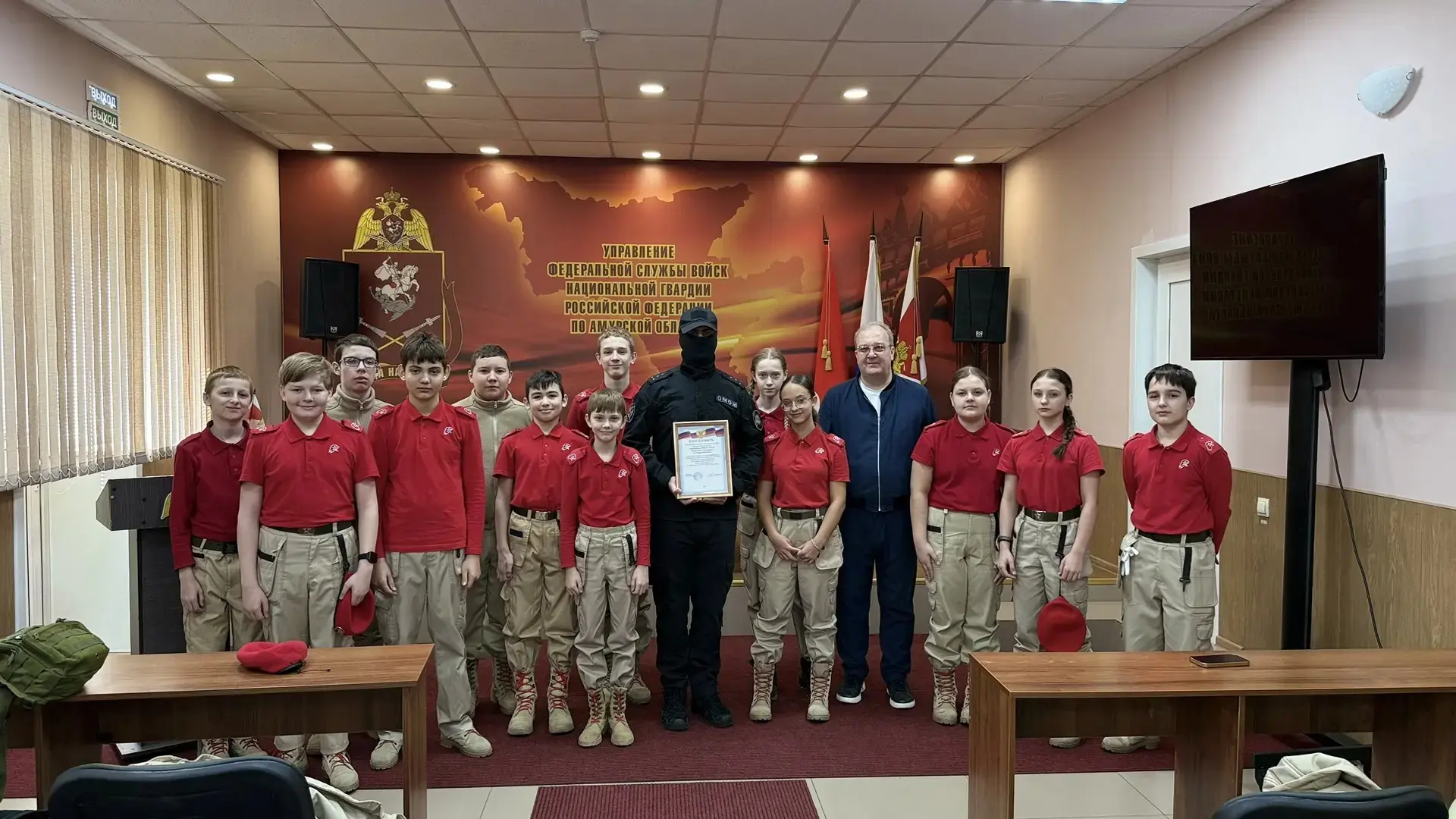 Будущие защитники в гостях у амурского ОМОН «Уран»  В преддверии дня образования отряда (7 апреля) в