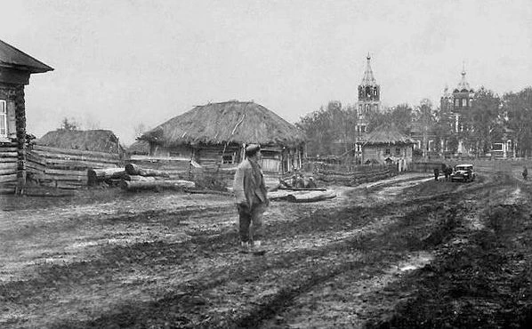 Узнаете место? Архивный Инорс

Сегодня здесь асфальт, многоэтажные дома и оживлённые улицы. А когда-