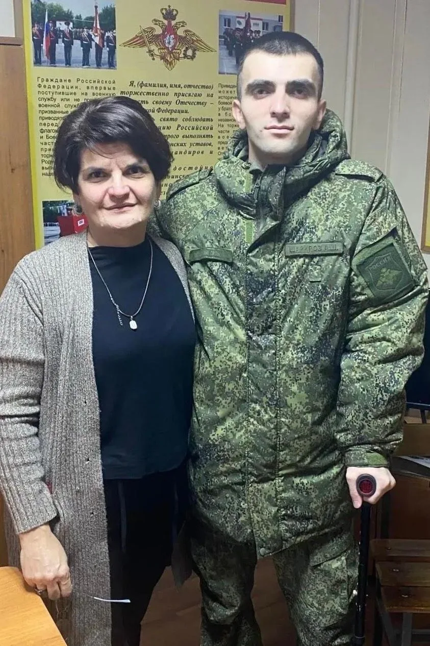 Служу Отечеству: пример мужества и братской верности — Шариповы Адам и Ахмед.