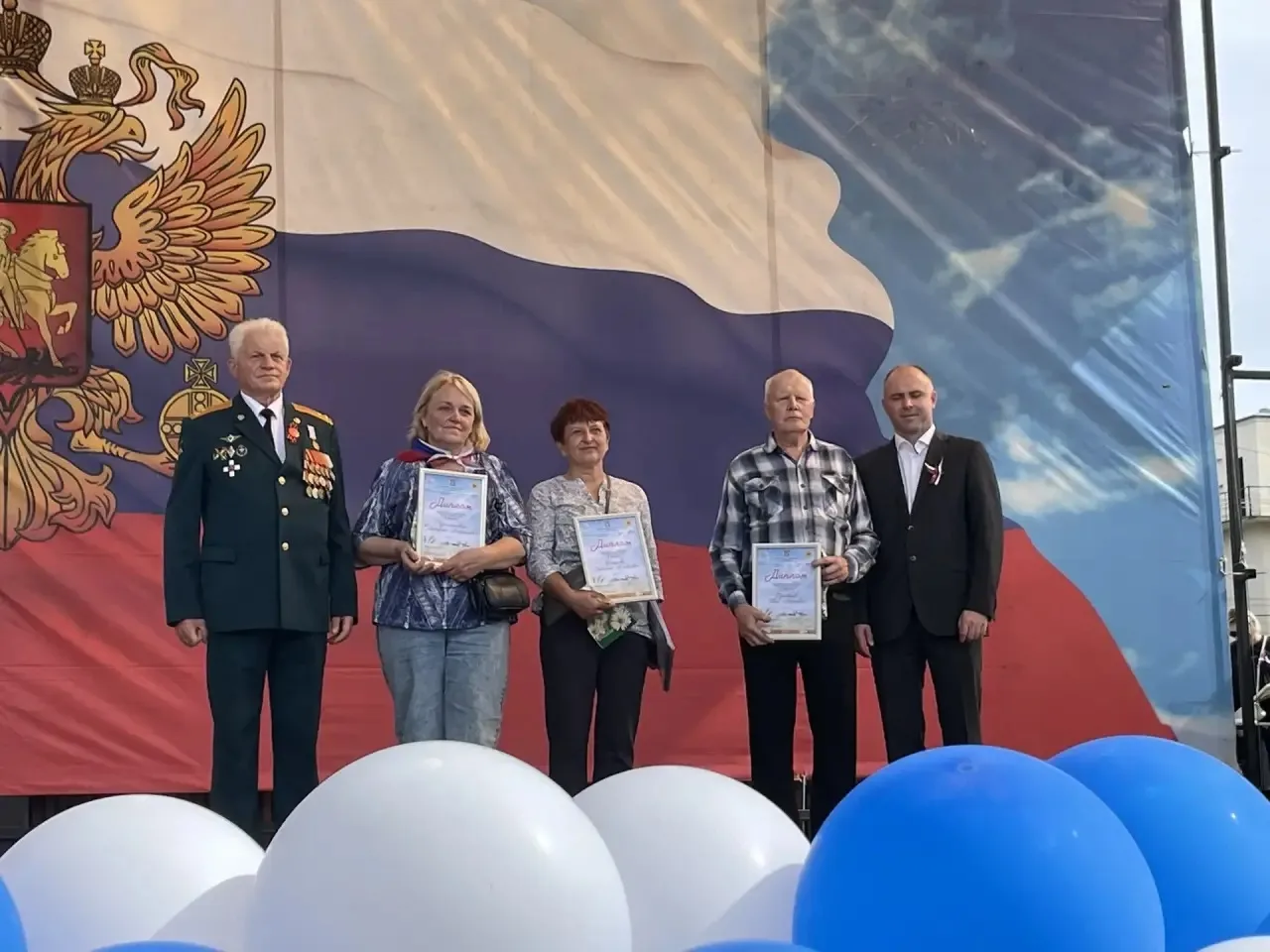 Агалатовцы на праздновании Дня Государственного флага во Всеволожске
