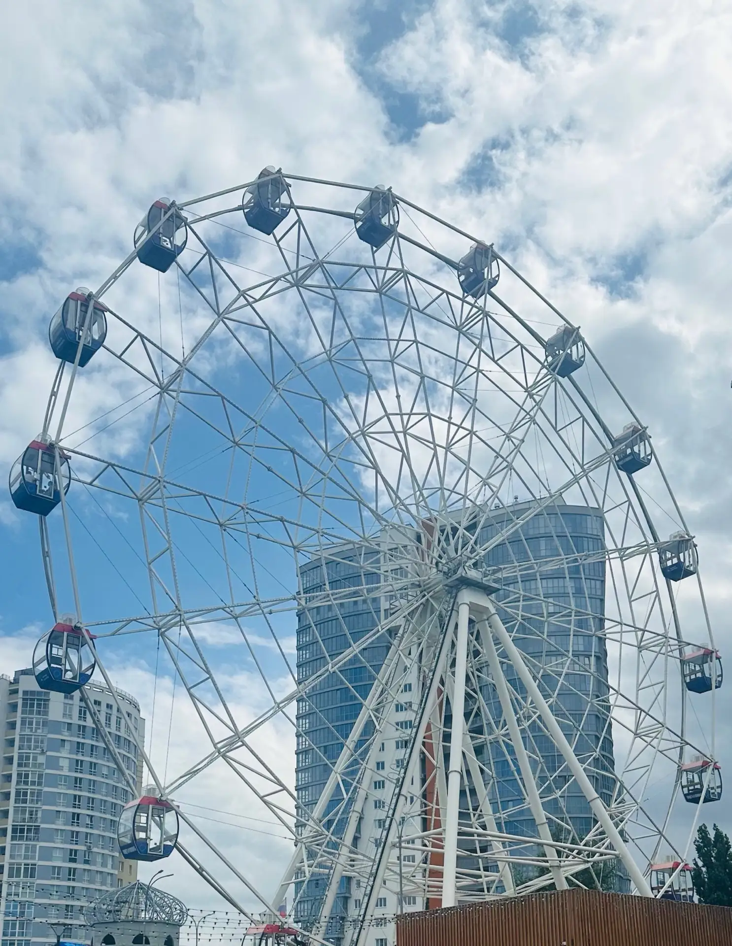 🎡 Скажите ваше «Да» на высоте 120 метров над Нижним Новгородом!

Представьте: вы говорите друг друг