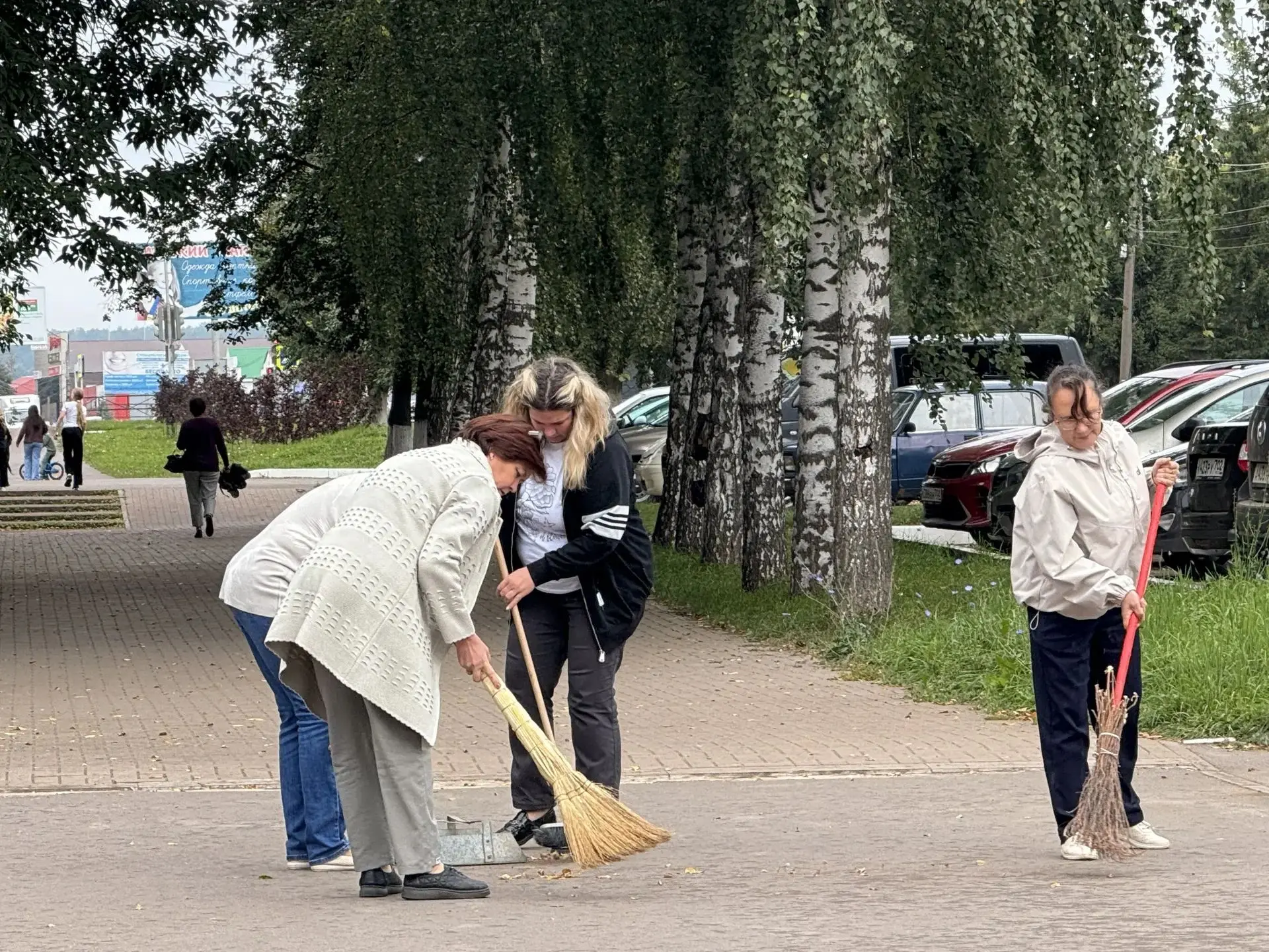 29 августа сотрудники ЦДТ вышли на экологический субботник. Были проведены работы по оч...