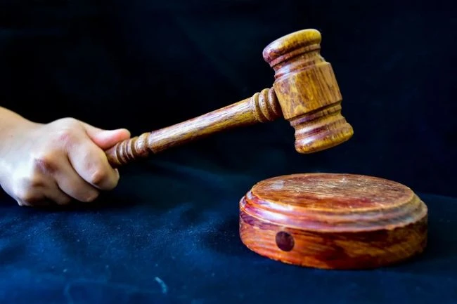 Прокуратура добилась через суд решения по сносу аварийного дома в Арсеньевском районе