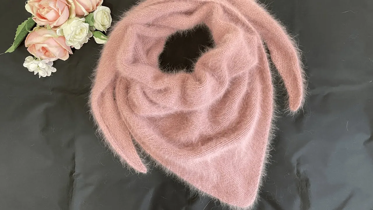 Бактус-косынка с декоративным краем! Тёплый, уютный зимний аксессуар!