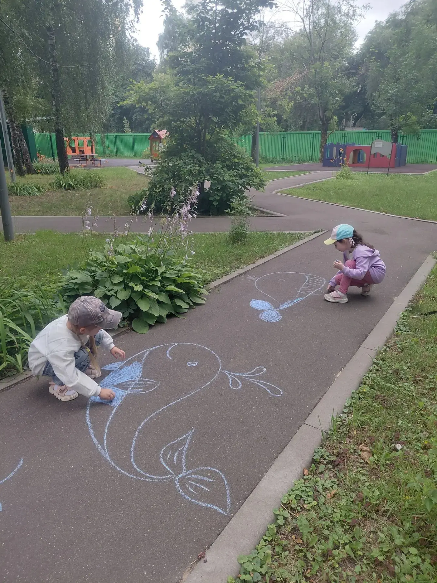 🐋 Путешествие в мир китов и дельфинов!

В наших дошкольных группах прошёл тематический день, посвящ