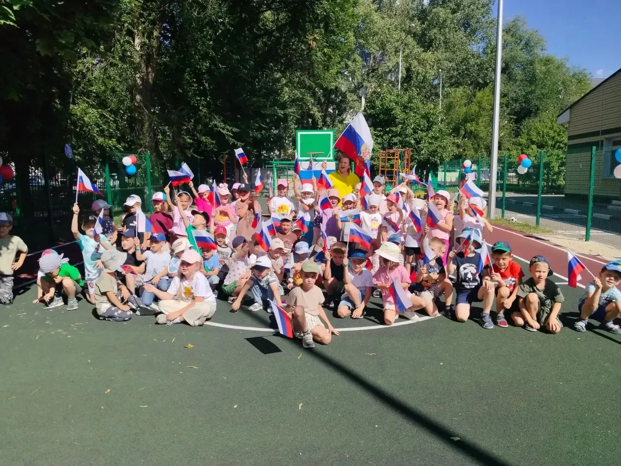 В нашем детском саду прошло праздничное мероприятие, посвящённое Дню Государственного ф...