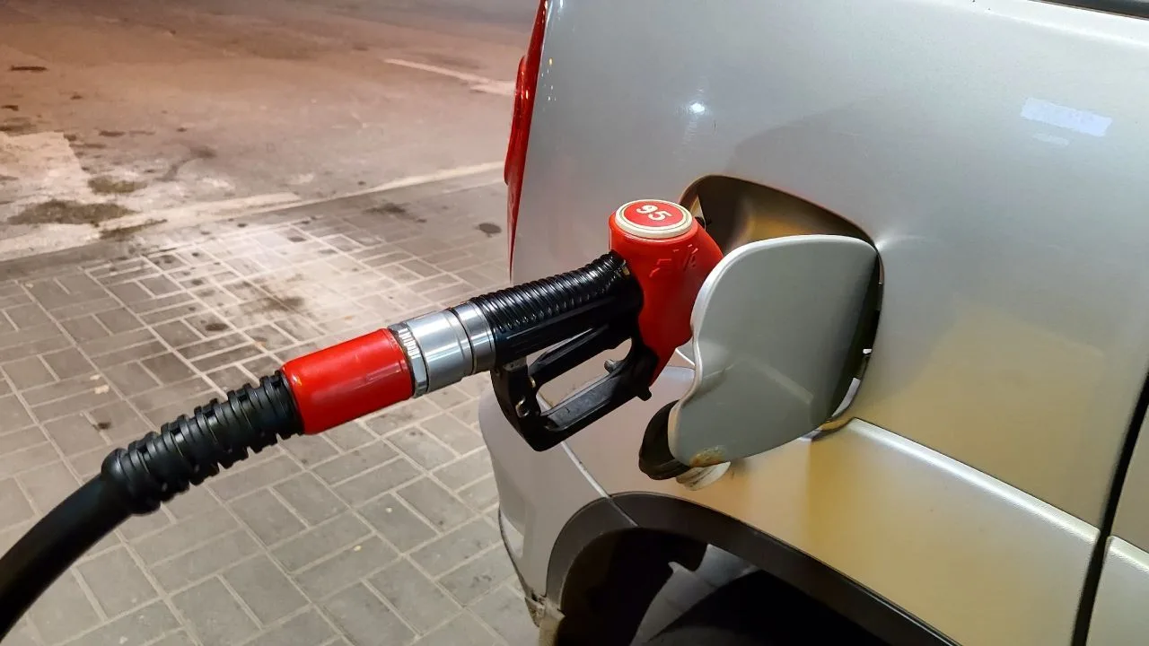 В Пензенской области 23 июня ввели ограничения продажи бензина
Подробности: https://penzavzglyad.ru/