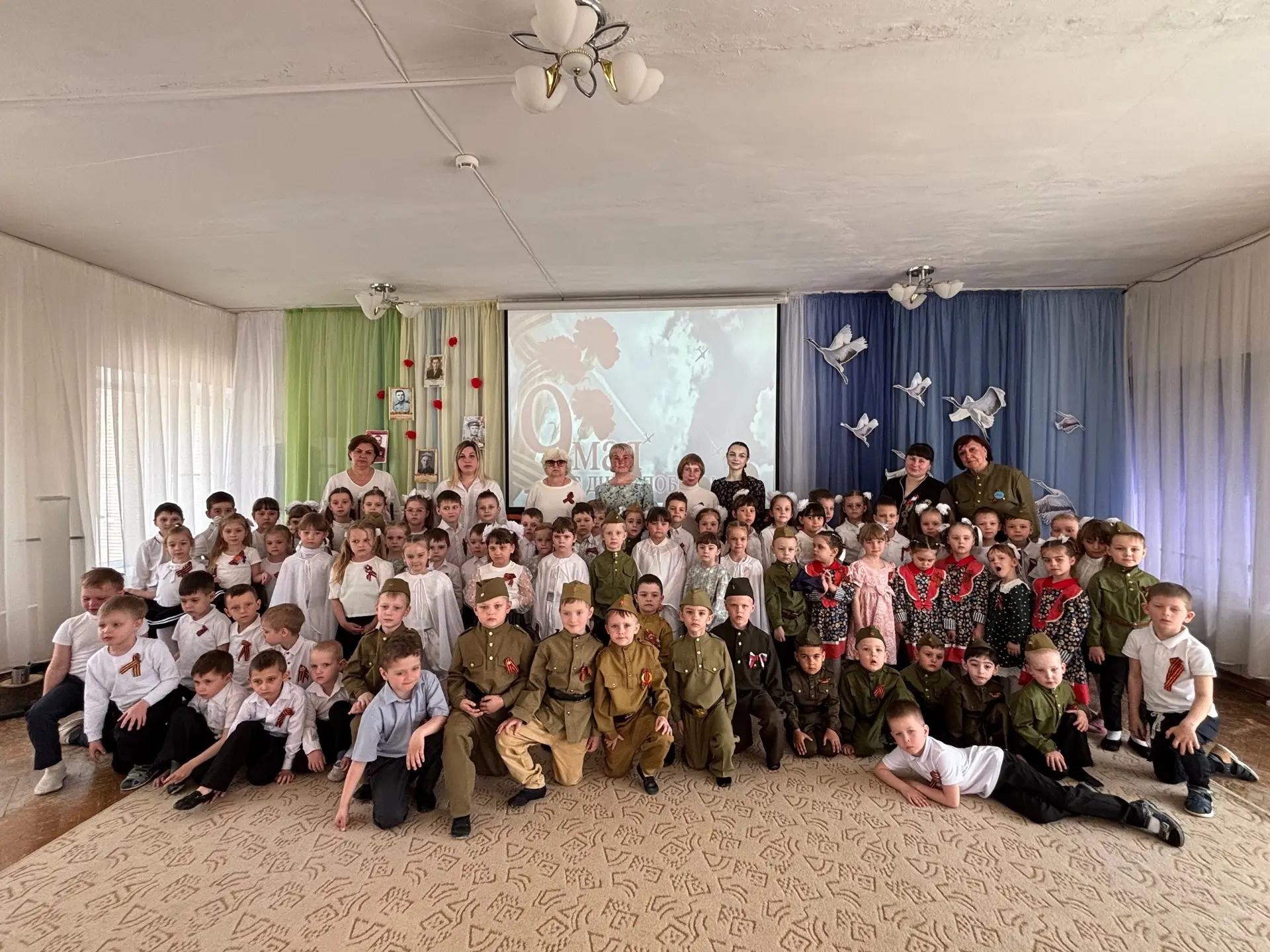 🕊️ Память, гордость, уважение — так прошёл праздник посвященный Дню  Победы в нашем детском саду! �