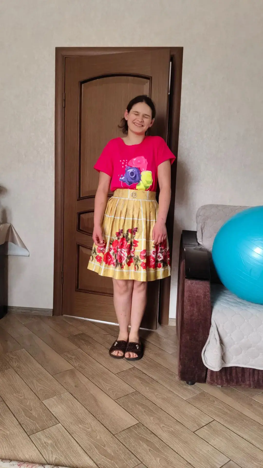 ✨☀️ Мерабян Елена устроила дома показ мод👍🏻 
‼️ Мероприятие направлено на организацию летнего отды