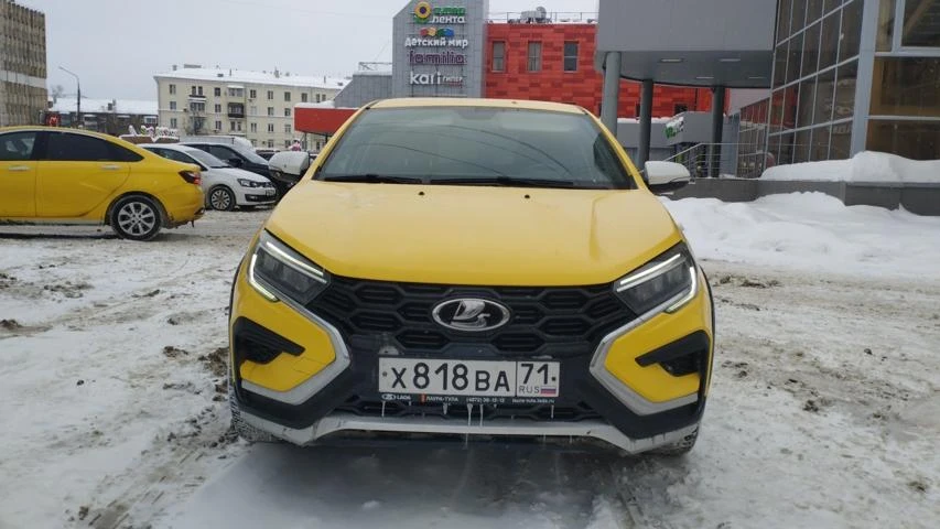 Lada Vesta Cross, 2024 год, механика, газ/бензин, маленький пробег, хорошее состояние, ...
