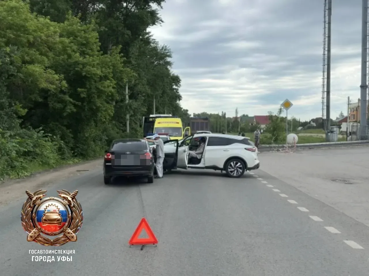🚔 На 6-м километре Восточного выезда в сторону Уфы «Рено Логан» на полном ходу  встретился "лоб в л