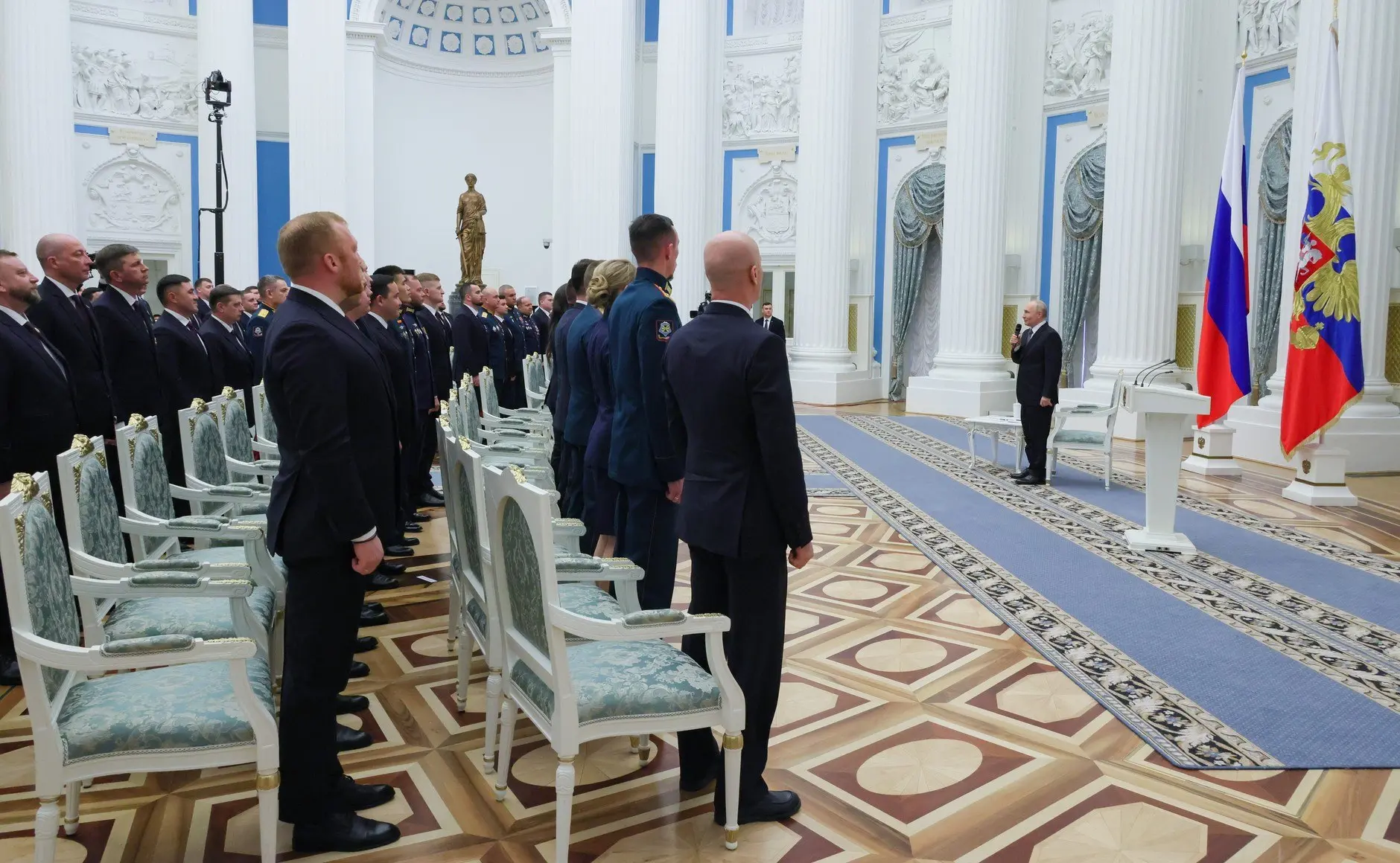 Служить Родине можно по-разному
