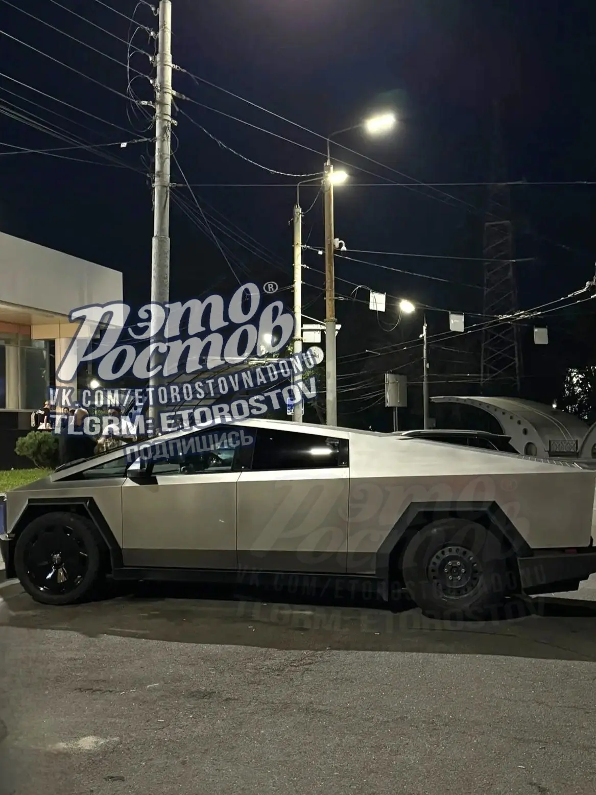 🚗 Tesla Cybertruck переобули в штампы