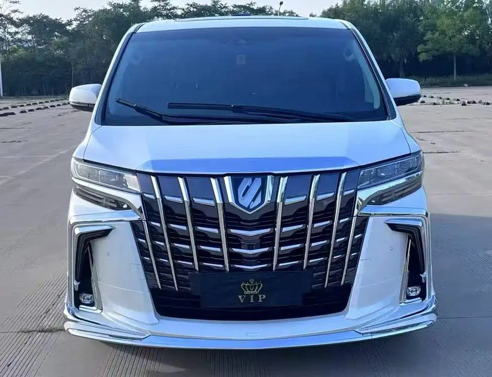 Toyota Alphard Dual Engine 2.5L Distinguished