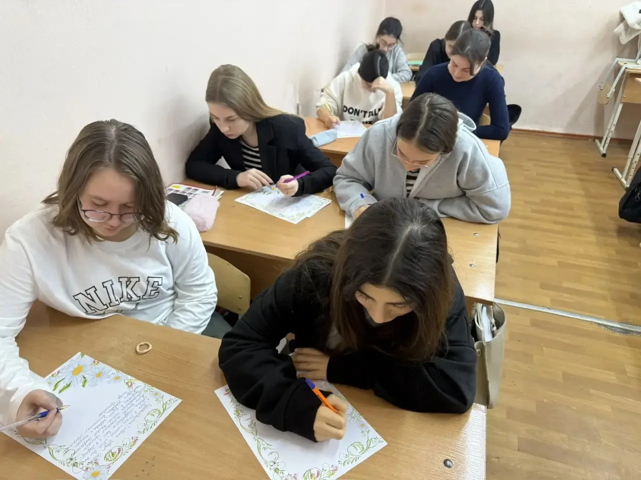 Внуки по переписке ✍📝💌  📌В нашей стране много людей, у которых нет ни родных, ни близких, но им нужн