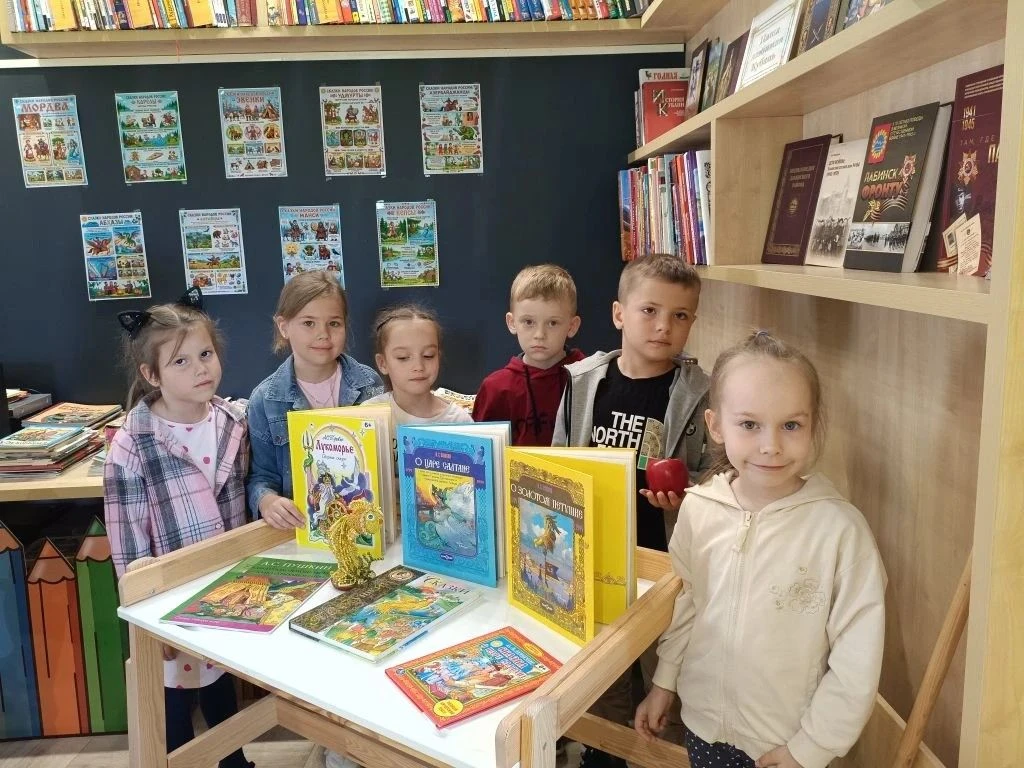 В преддверии дня рождения великого русского поэта А.С. Пушкина, в Модельной детской биб...