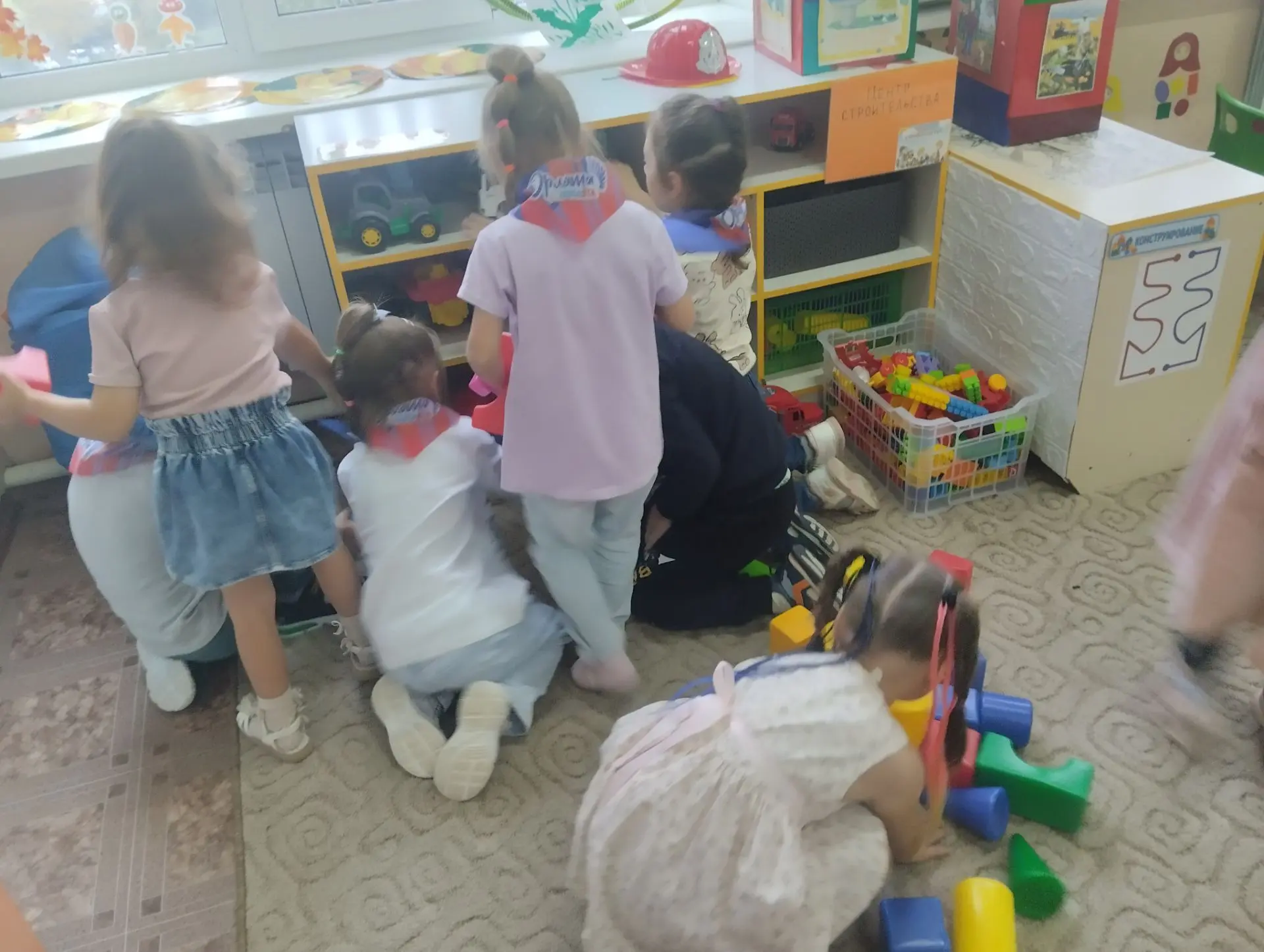 👦👧 Детское наставничество в ДОУ: Важный шаг к развитию самостоятельности и ответствен...