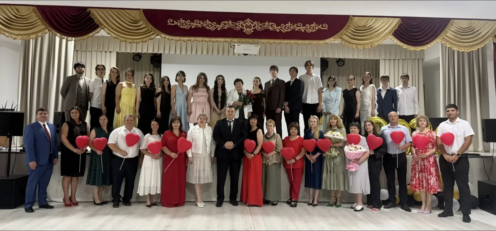 Уважаемые выпускники, родители и коллеги!