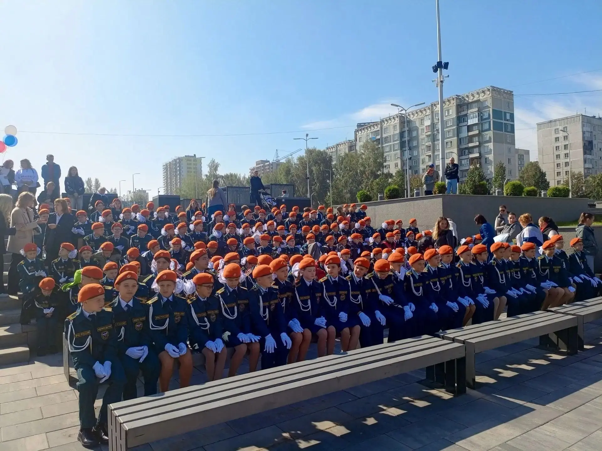 🇷🇺Сегодня в школе №13 стало на один кадетский класс больше. Тридцать мальчишек и девч...