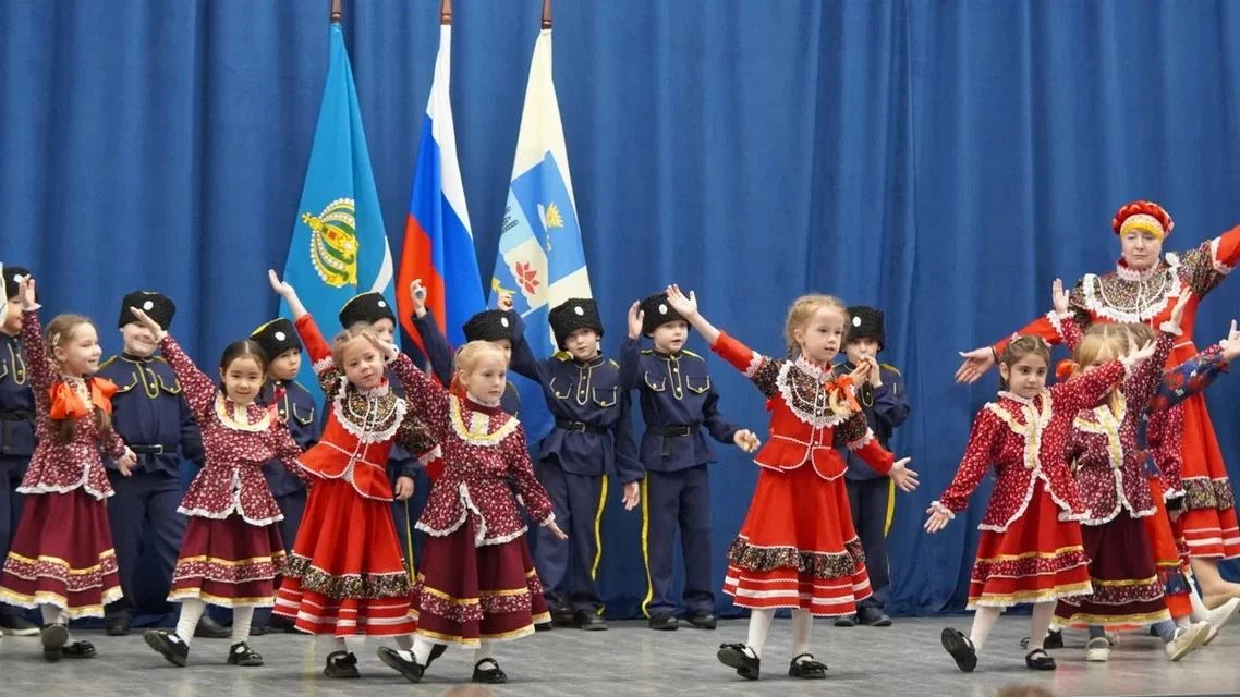 В Доме культуры с. Икряное состоялось торжественное мероприятие, посвящённое празднованию Дня местно