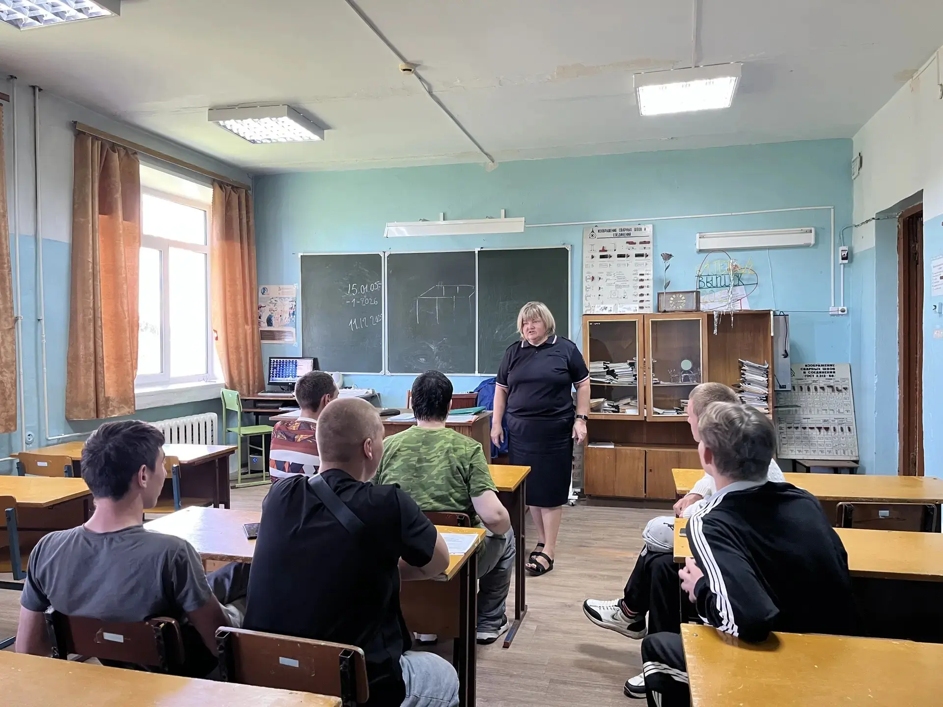 🎉 День семьи, любви и верности: забота и поддержка в Туринском техникуме! 🎉

В преддверии 8 июля в
