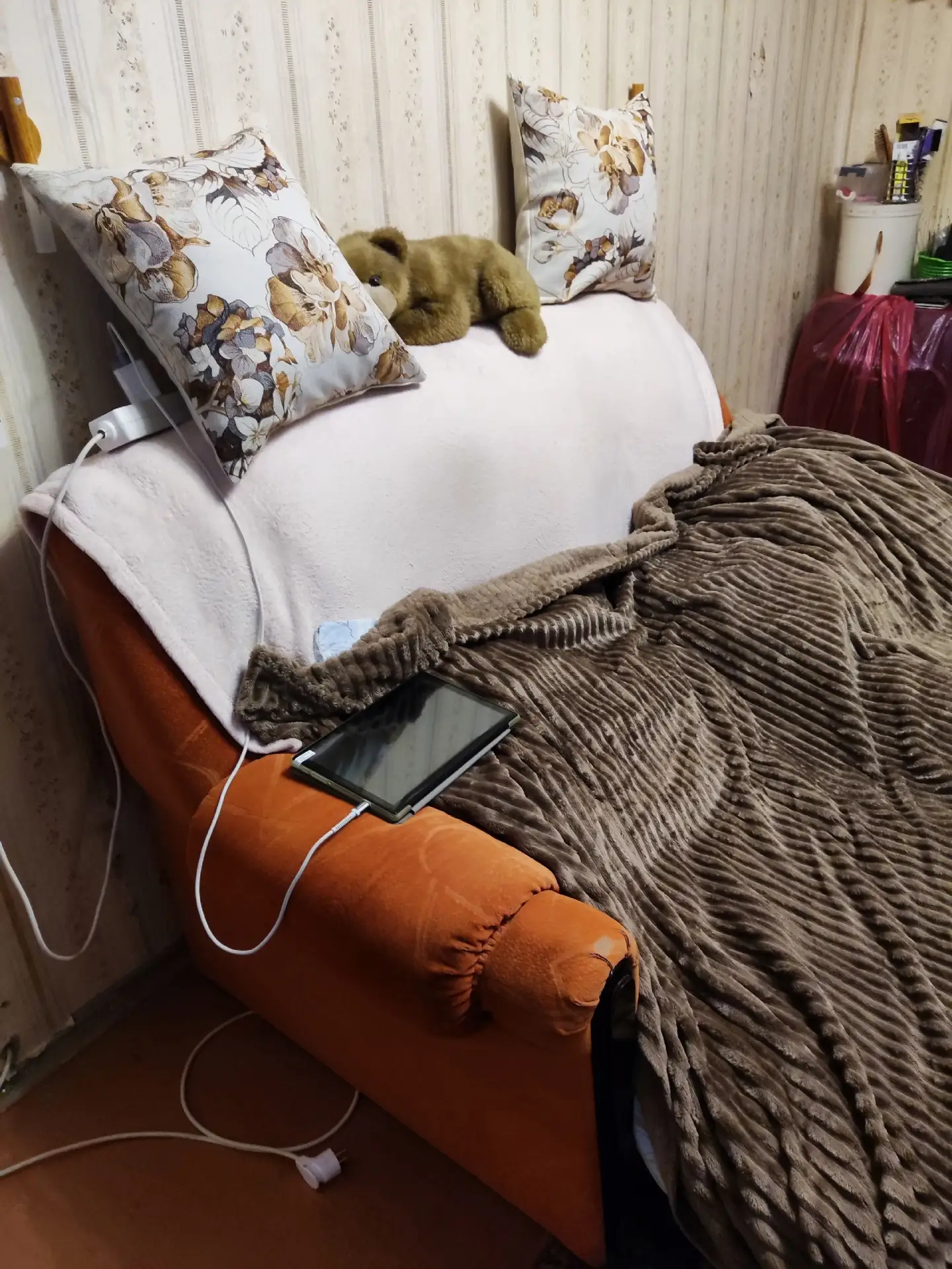 Отдам бесплатно.Самовынос.Самовывоз.8(904)636-47-36