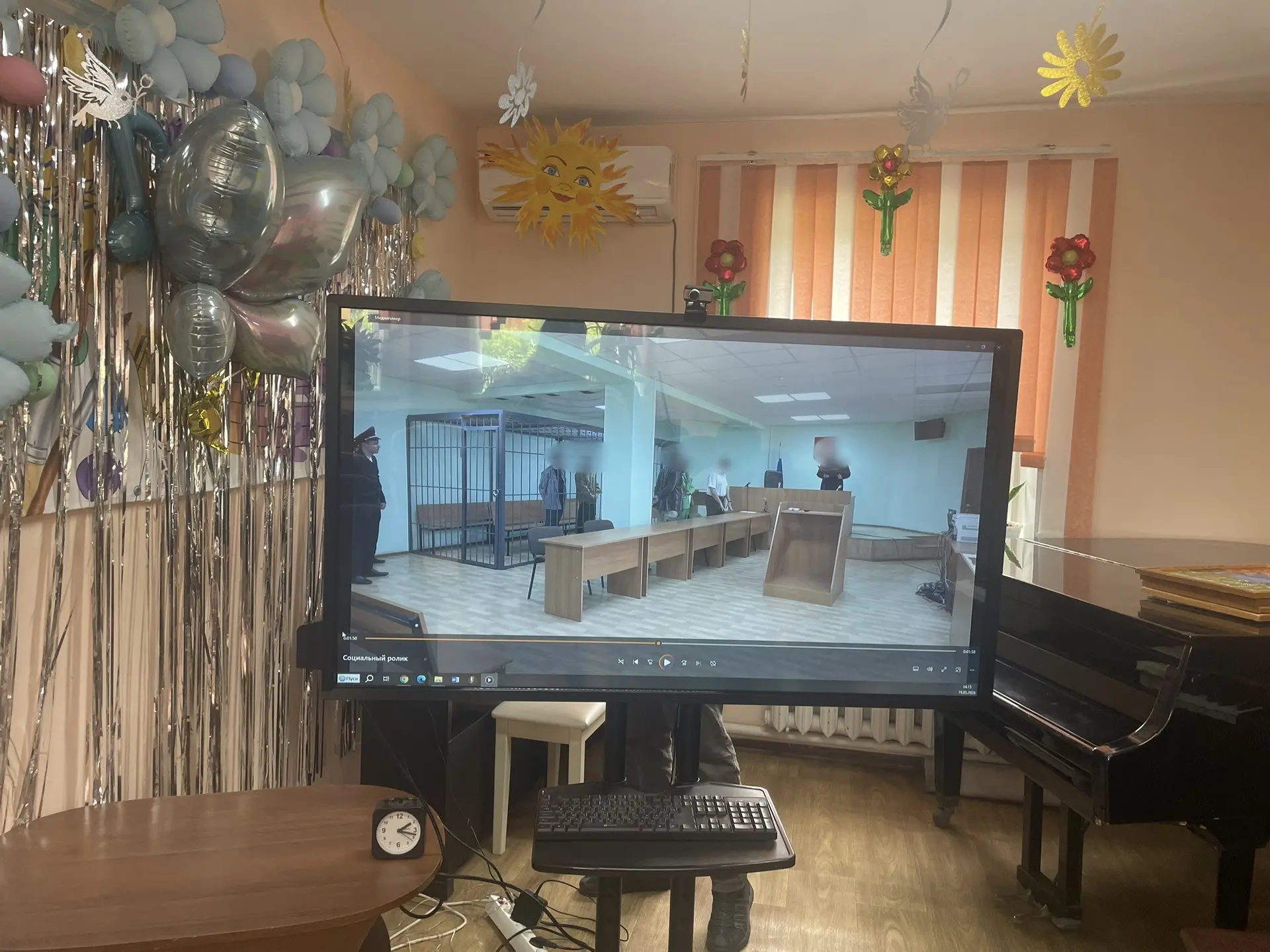 В последнее время подростков все чаще пытаются втянуть в противоправную деятельность че...